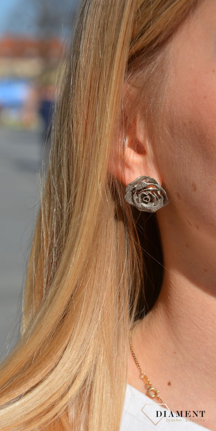 Kolczyki srebrne koła Fope✓ Biżuteria srebrna✓ Kolczyki srebrne róże Damskie w Sklepie z Biżuterią zegarki-diament.pl✓Piękne i Eleganckie Kolczyki dla Kobiet.jpg